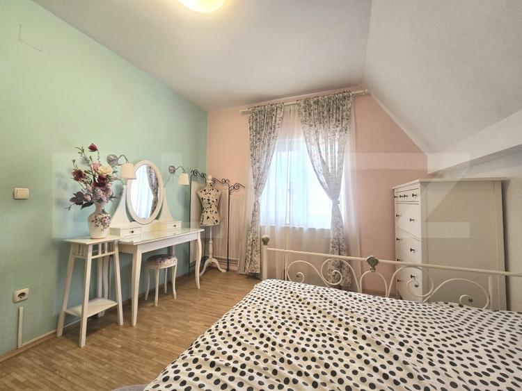 Apartament cu 3 camere decomandat, mobilat în Aradului