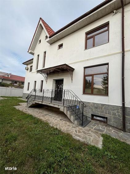 Casă cu 4 camere în Vânători