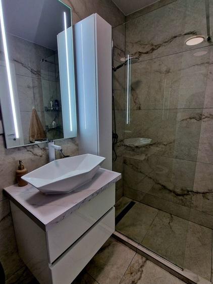Apartament cu 2 camere semidecomandat, mobilat în Pipera