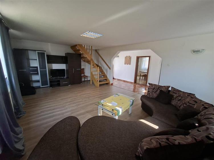 Casă individuală cu 5 camere cu Teren 250 Mp în Gușterița