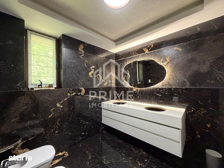 Casă cu 5 camere cu Teren 2950 Mp în Micești