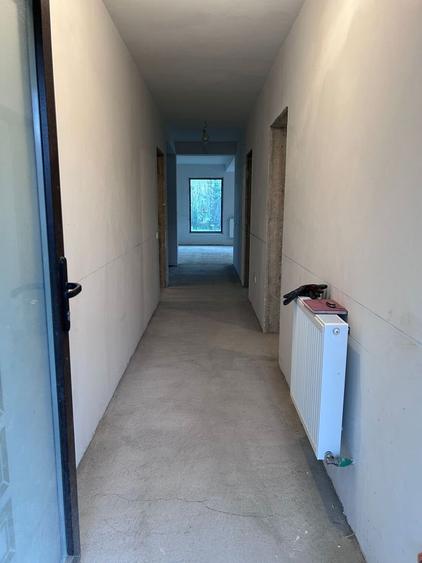 Casă cu 4 camere cu Teren 670 Mp în Bucov