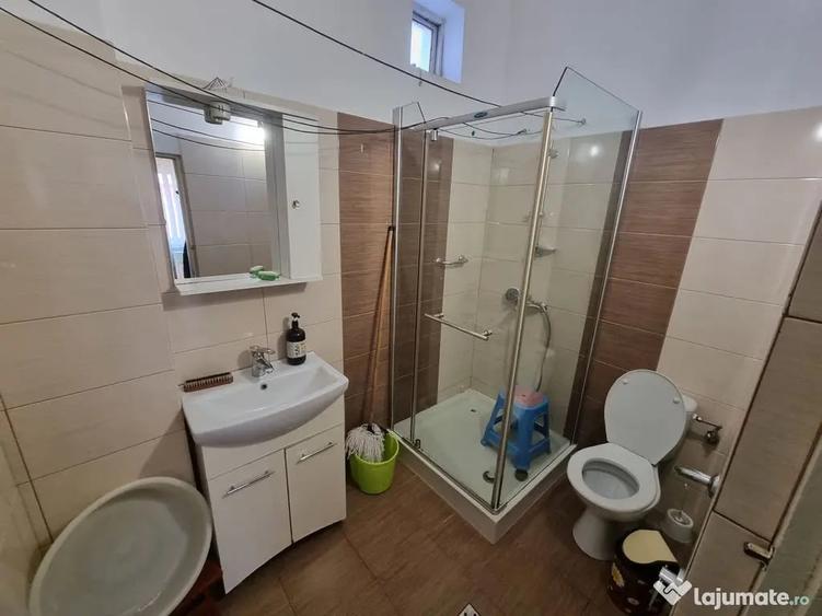Casă cu 4 camere cu Teren 176 Mp în Tomis II