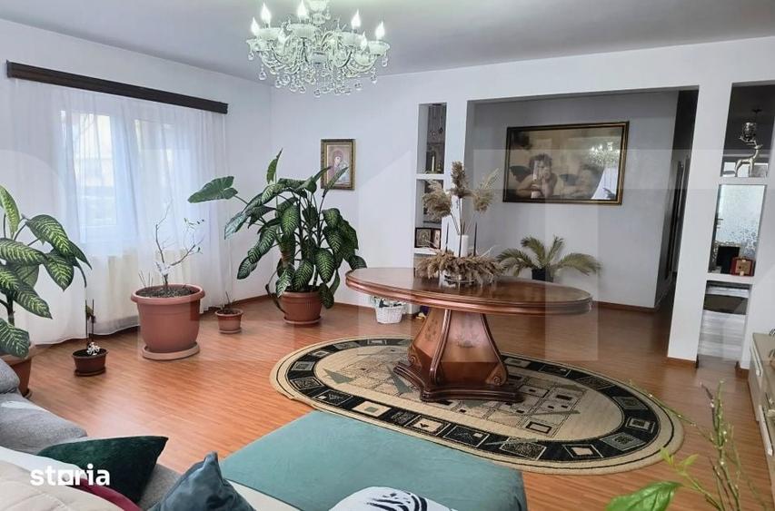 Casă cu 7 camere cu Teren 520 Mp în Mihai Eminescu