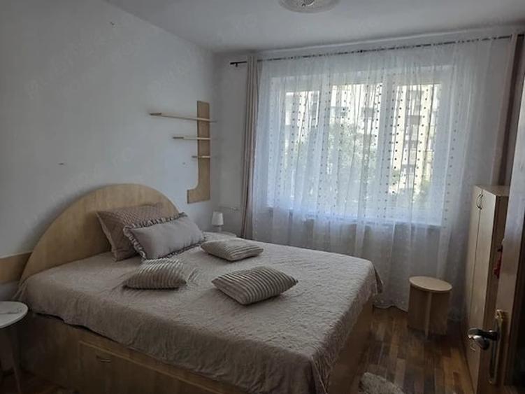 Inchiriere apt.2 camere, Pacii , renovat , mobilat, 450 e - 9