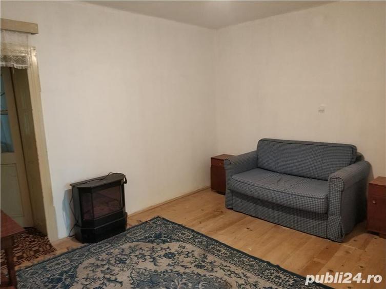 Casă cu 5 camere cu Teren 3500 Mp în Sântana