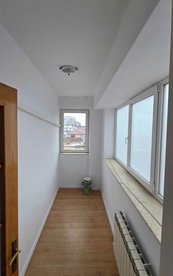 Apartament cu 3 camere, mobilat în Tomis I