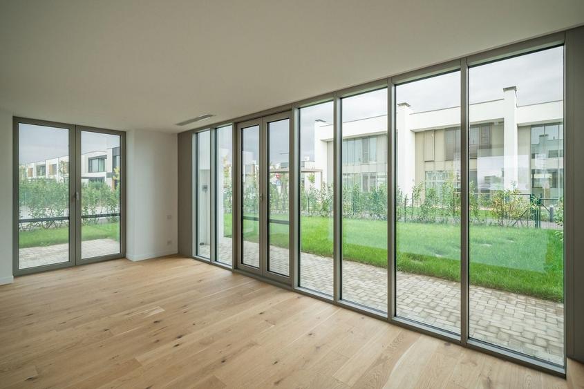 Duplex cu 4 camere cu Canalizare în Tunari