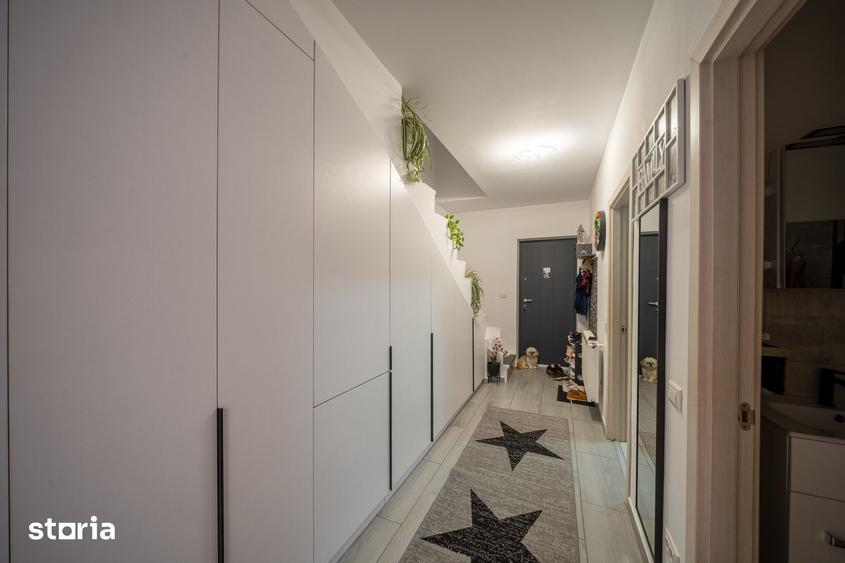 Casă cu 5 camere decomandat cu Teren 60 Mp în Central