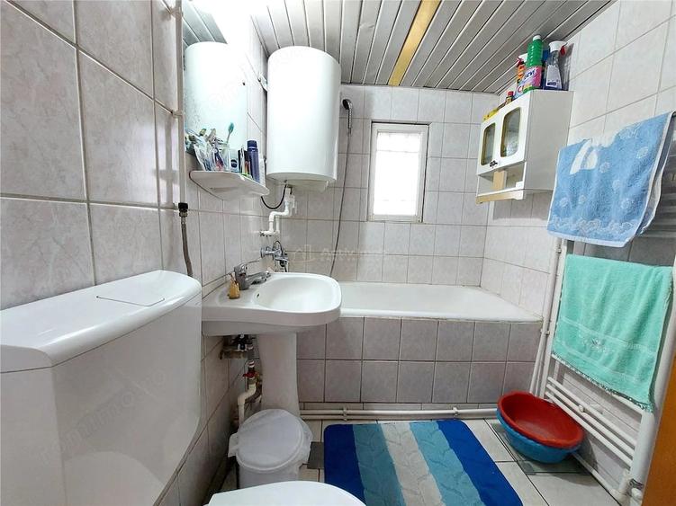 Casă cu 5 camere cu Teren 3815 Mp în Vernești