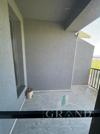 Duplex cu 4 camere cu Canalizare în Florești
