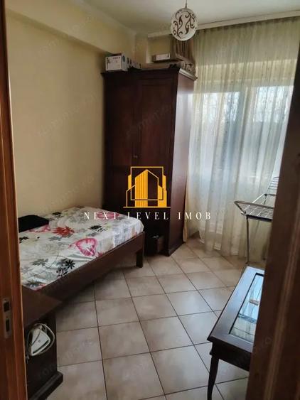 Apartament cu 3 camere decomandat, mobilat în Prundu