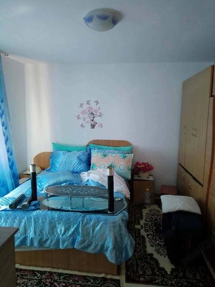 Casă cu 5 camere cu Teren 2040 Mp în Lipnița