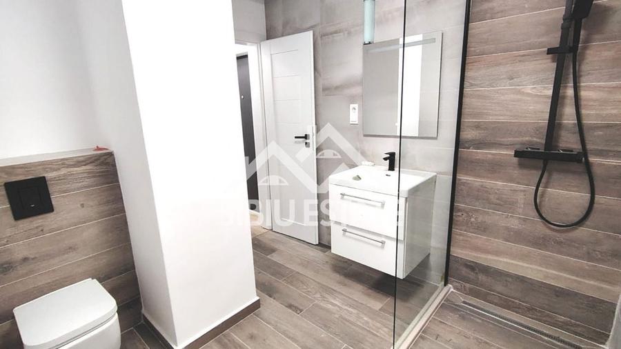 Apartament cu 3 camere decomandat în Sud-Vest