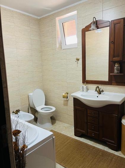 Casă cu 3 camere cu Teren 142 Mp în Cetate