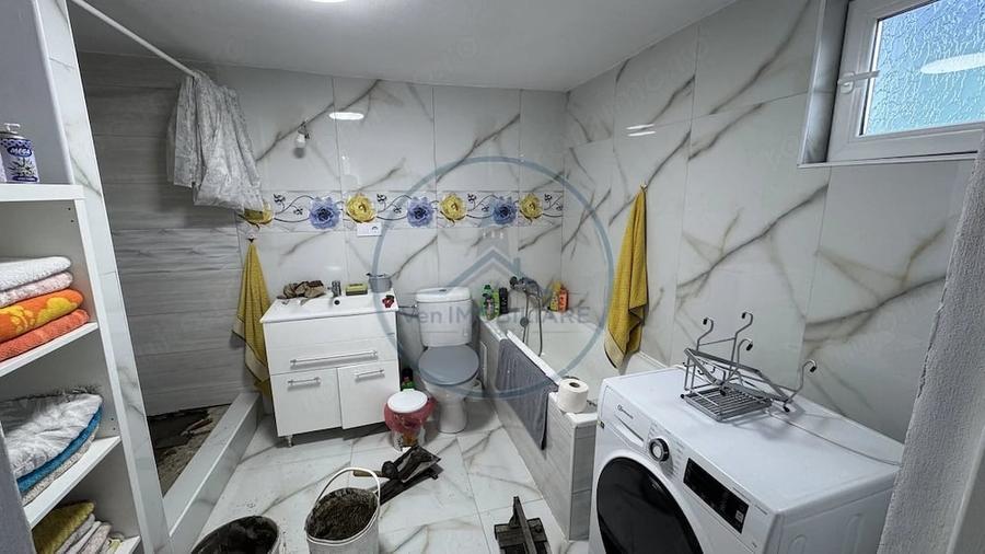 Casă cu 3 camere cu Teren 2678 Mp în Central