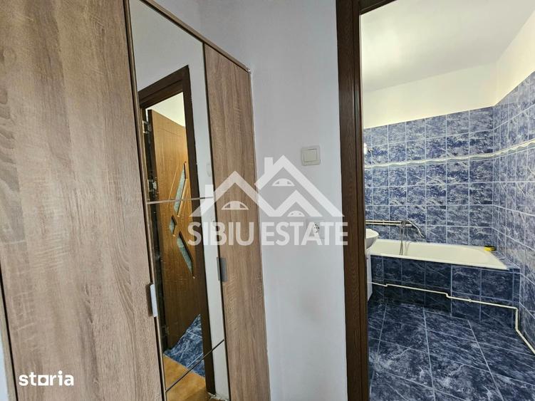 Apartament cu 2 camere decomandat în Valea Aurie