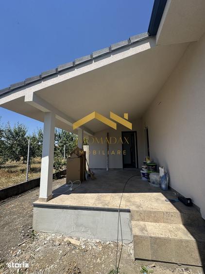 Casă cu 4 camere cu Teren 400 Mp în Sânmihaiu Român