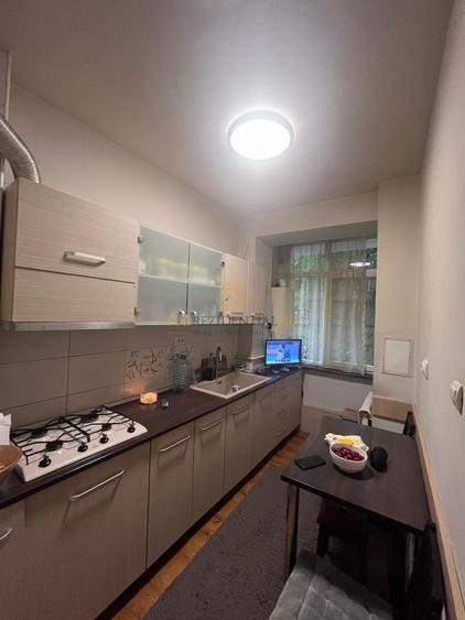 Apartament cu 2 camere decomandat, mobilat în Brâncoveanu