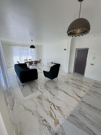 Apartament cu 3 camere în Florești