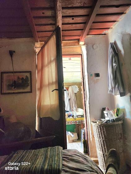 Casă cu 2 camere cu Teren 1100 Mp în Perieți