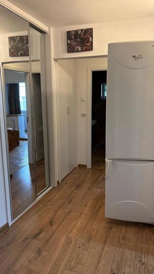Apartament cu 2 camere decomandat în Micro 20