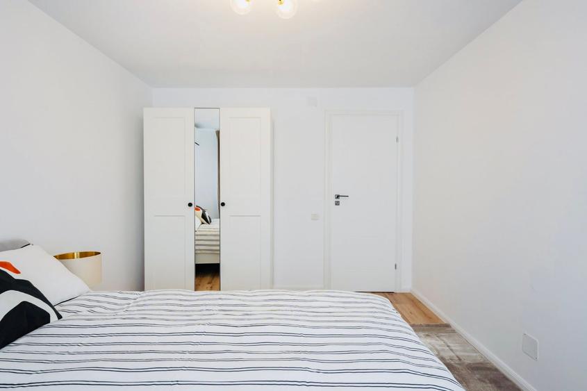 Duplex cu 4 camere cu Canalizare în 1 Decembrie