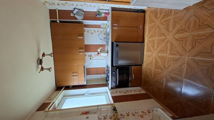 Apartament cu 3 camere decomandat în Micro 5
