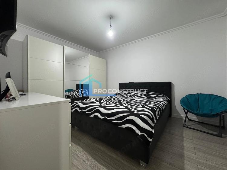 Casă cu 5 camere cu Teren 487 Mp în Plopi