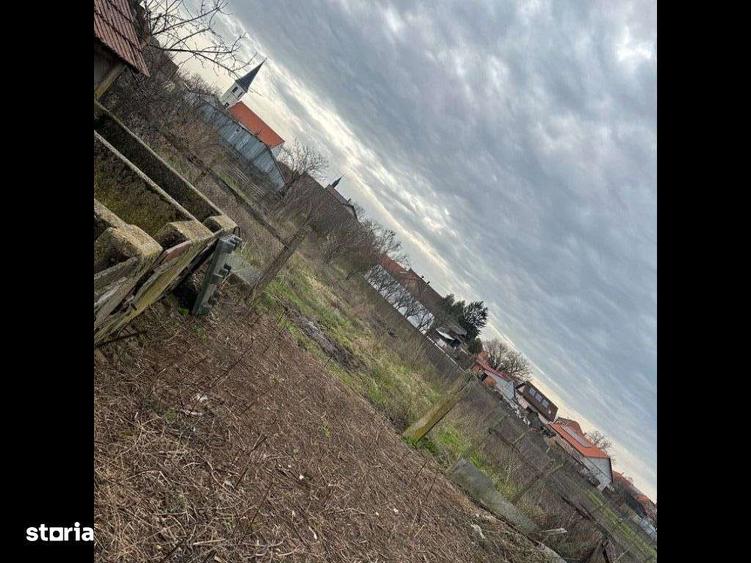 Casă cu 3 camere cu Teren 1000 Mp în Socodor