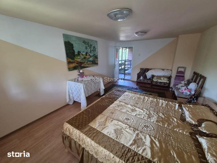 Casa de vanzare in comuna Valea Danului, sat Verne?ti, jude? Arge?.