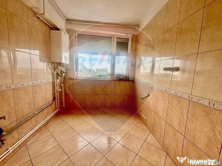 Apartament cu 3 camere semidecomandat în Nord