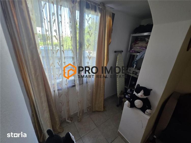 Casă cu 4 camere decomandat cu Teren 913 Mp în Vânători