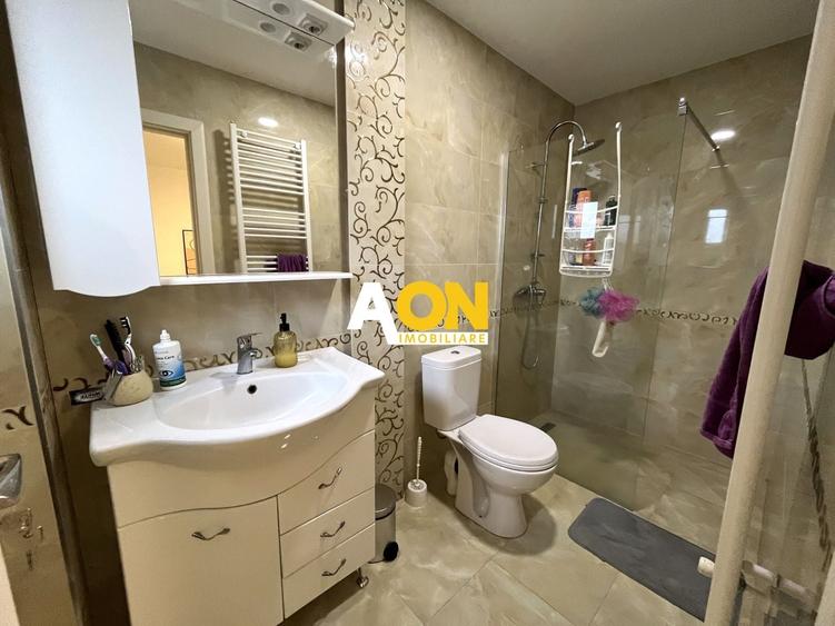 Casă înșiruită, P+E+M, 5 Camere, Zona Micești - 10