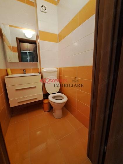 Apartament cu 3 camere semidecomandat în Titan