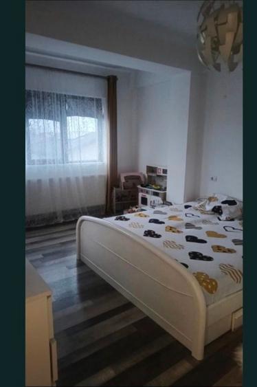 Apartament cu 2 camere decomandat în Malu Mare