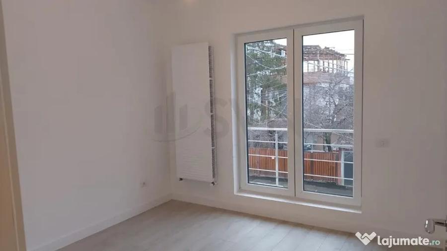 Casă cu 4 camere cu Teren 300 Mp în Bucureștii Noi