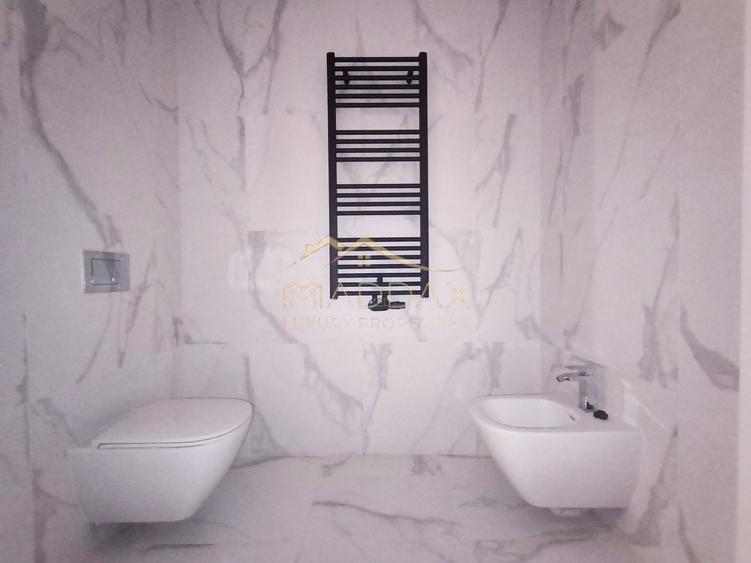 Apartament cu 4 camere semidecomandat în Floreasca