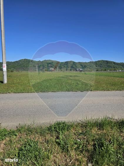 Teren intravilan de vanzare in Craciune?ti 1.780 mp - 2