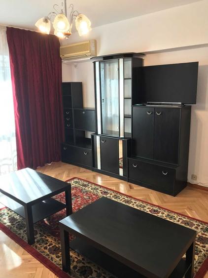 Apartament cu 3 camere decomandat în Unirii