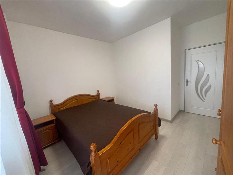 Apartament cu 2 camere semidecomandat, mobilat în Obcini