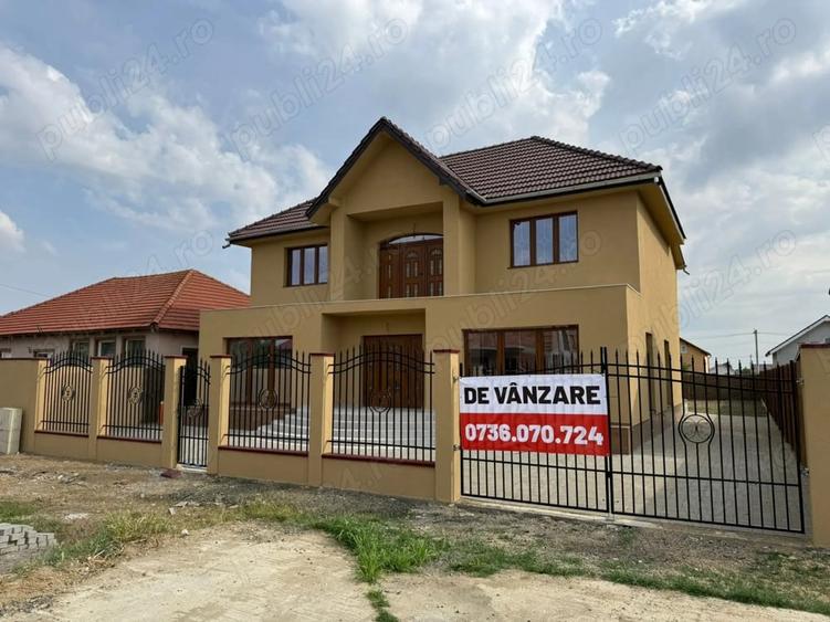 Casă cu 5 camere cu Teren 788 Mp în Parța