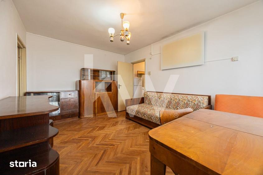 Apartament cu 4 camere semidecomandat în Astra