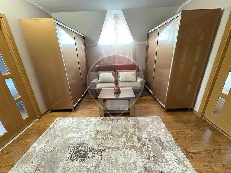 Casă cu 5 camere cu Teren 2687 Mp în Mădăras