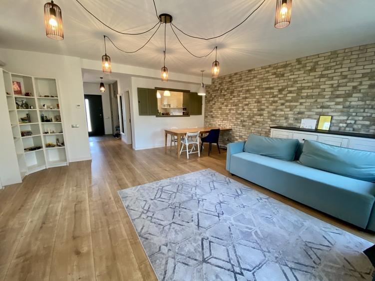 Duplex cu 5 camere cu Teren 260 Mp în Corbeanca