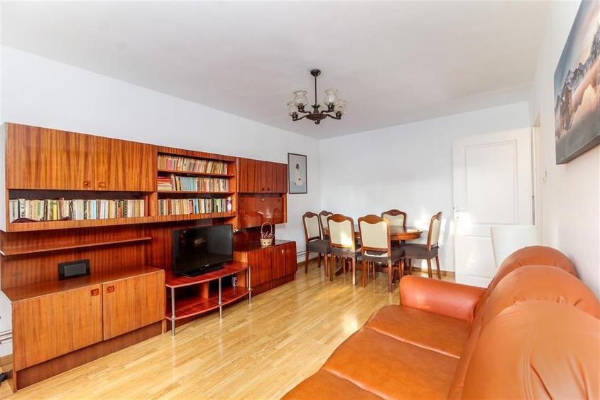 Apartament cu 4 camere decomandat în Gheorgheni