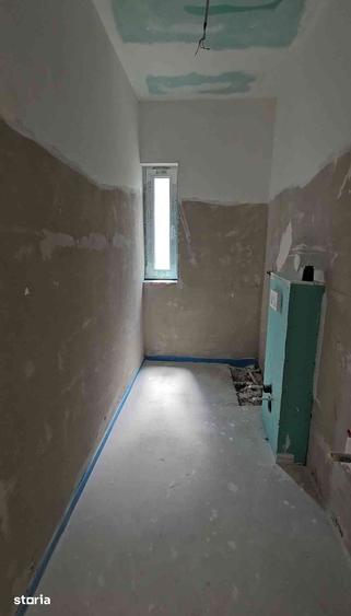 Casă cu 5 camere cu Teren 635 Mp în Giarmata