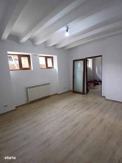 Apartament cu 3 camere în Primăverii