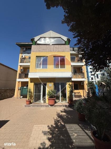 Spațiu comercial, de 300 mp, în Nord