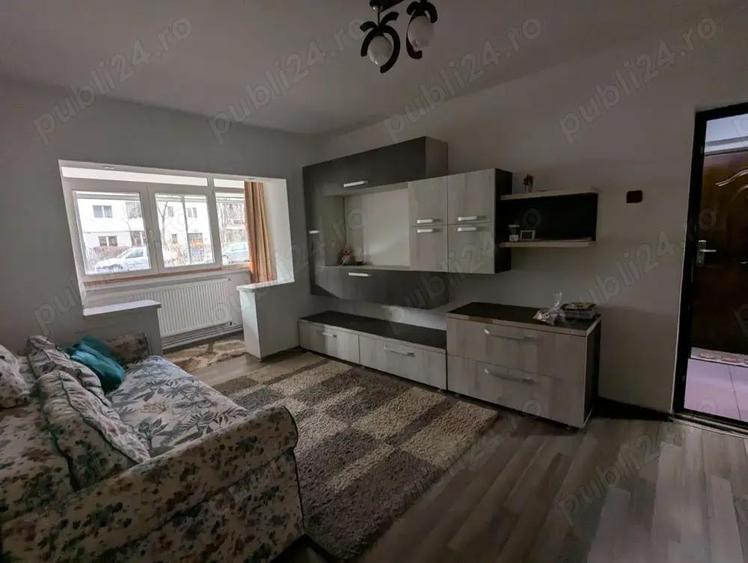 Inchiriez apartament cu doua camere la parter cu gradina. - 2